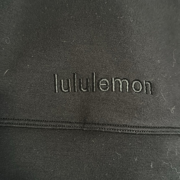 Lululemon get centered crop hoodie in black - Picture 4 of 5